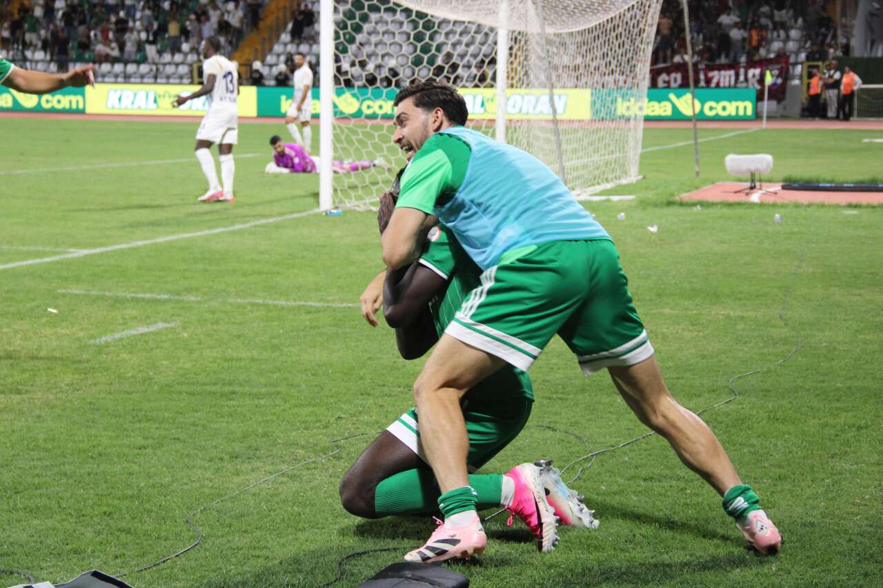 Tarihi Gecede Muğlaspor, Evinde Vanspor FK ile Puanları Paylaştı 2